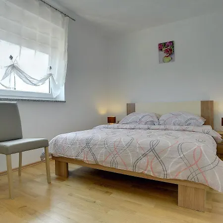 House Kralj *