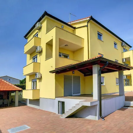 House Kralj *