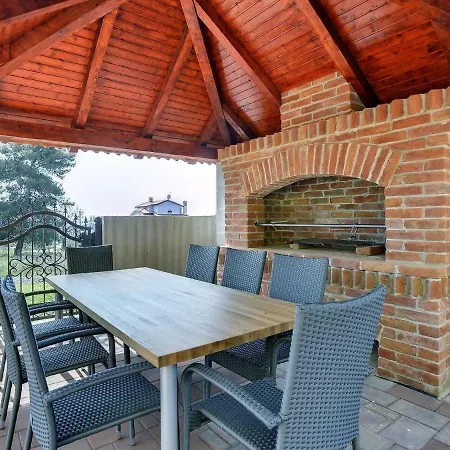 House Kralj Medulin