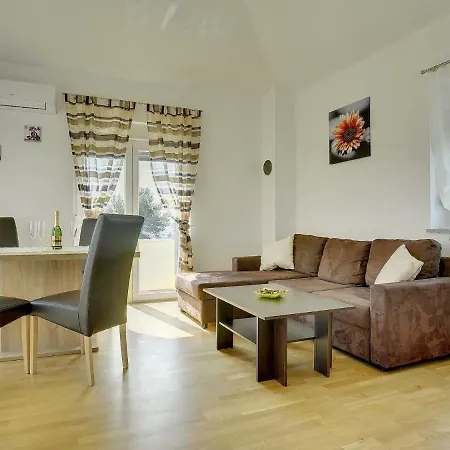 Apartment House Kralj