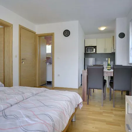 House Kralj Medulin